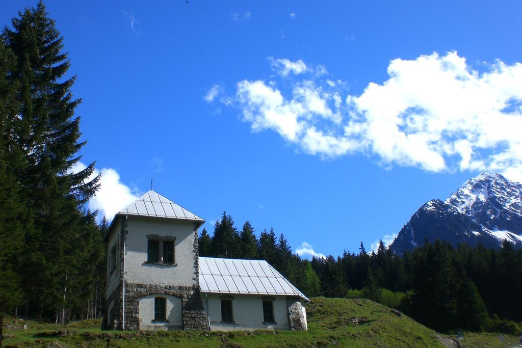 Gasthaus Falbesoner Appartement Gschnitz Buitenkant foto