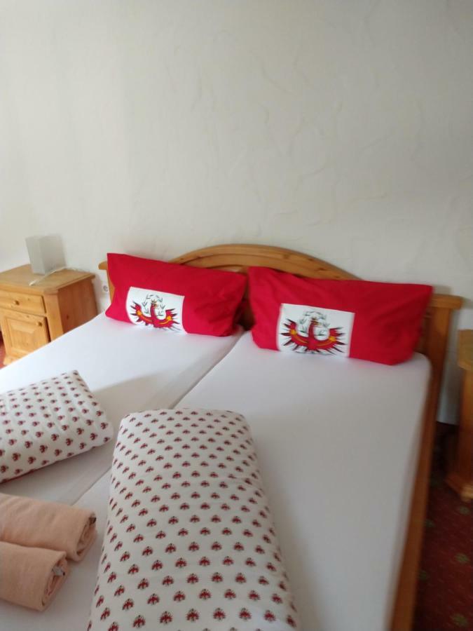 Gasthaus Falbesoner Appartement Gschnitz Buitenkant foto