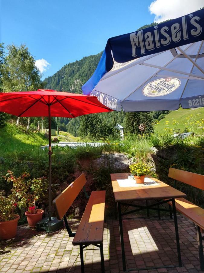 Gasthaus Falbesoner Appartement Gschnitz Buitenkant foto